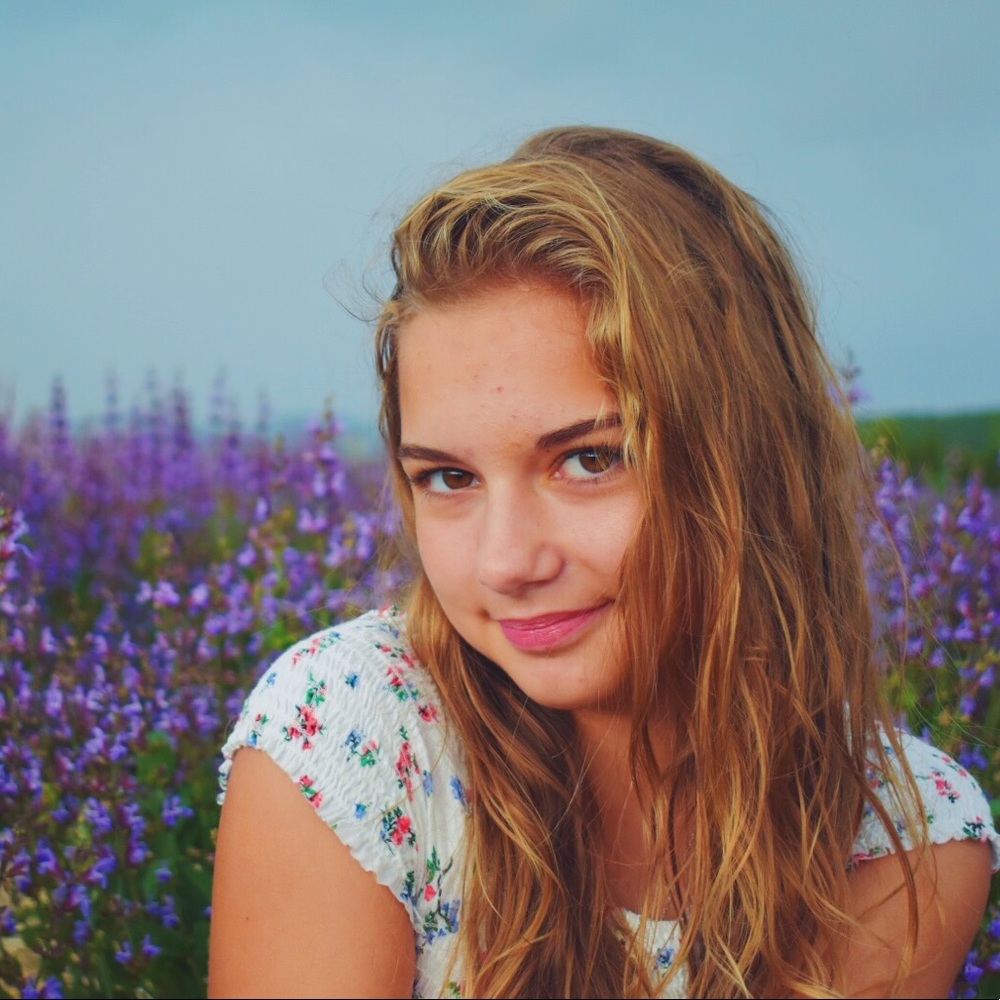 Meet your Posher, Claire